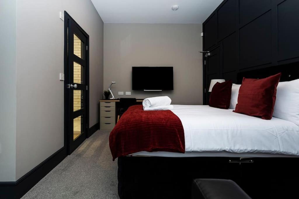 Bootique House - Luxury Group Accommodation In เวคฟิลด์ ภายนอก รูปภาพ
