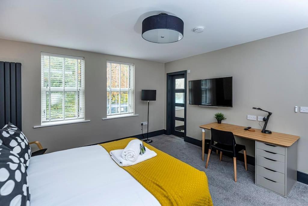 Bootique House - Luxury Group Accommodation In เวคฟิลด์ ภายนอก รูปภาพ